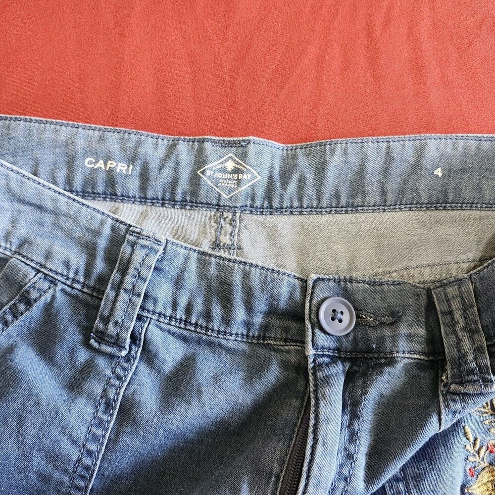 St Johns Bay Embroidered Denim Capri Pants Cargo Pocket Stretch Blue Womens 4 - Picture 7 of 13